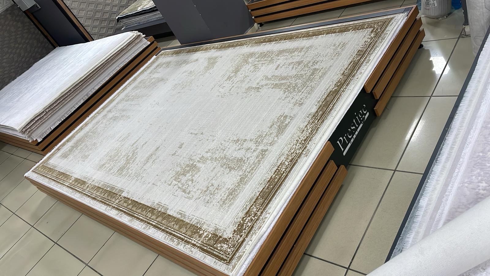 Angora halı B272G krem/gold